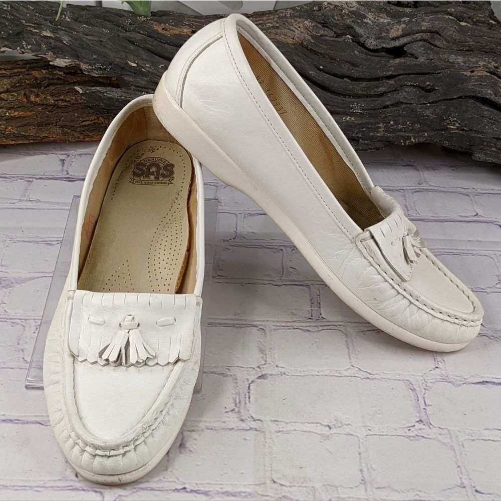 SAS White Leather Softie Kiltie Tassel Slip On Loafers - Size 8N (Narrow)